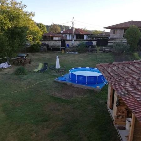 Guest House Yana Tarkaseni Kültér fotó