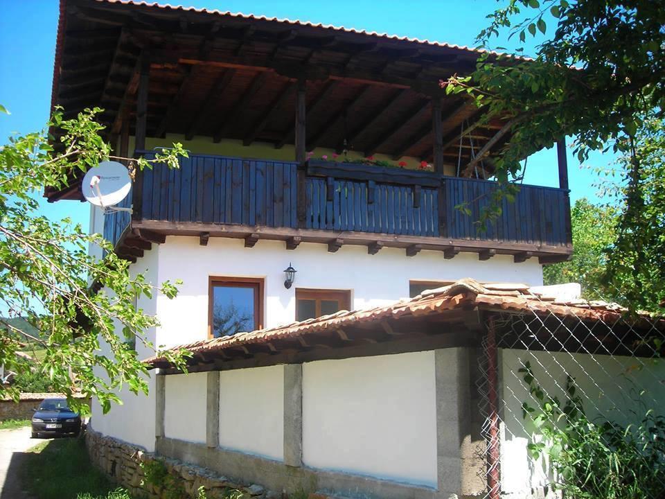 Guest House Yana Tarkaseni Kültér fotó