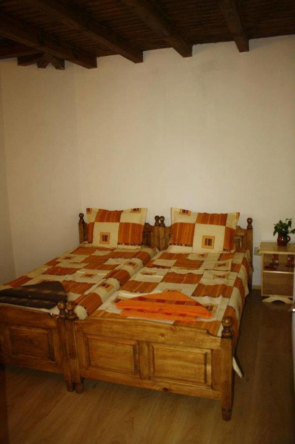 Guest House Yana Tarkaseni Kültér fotó